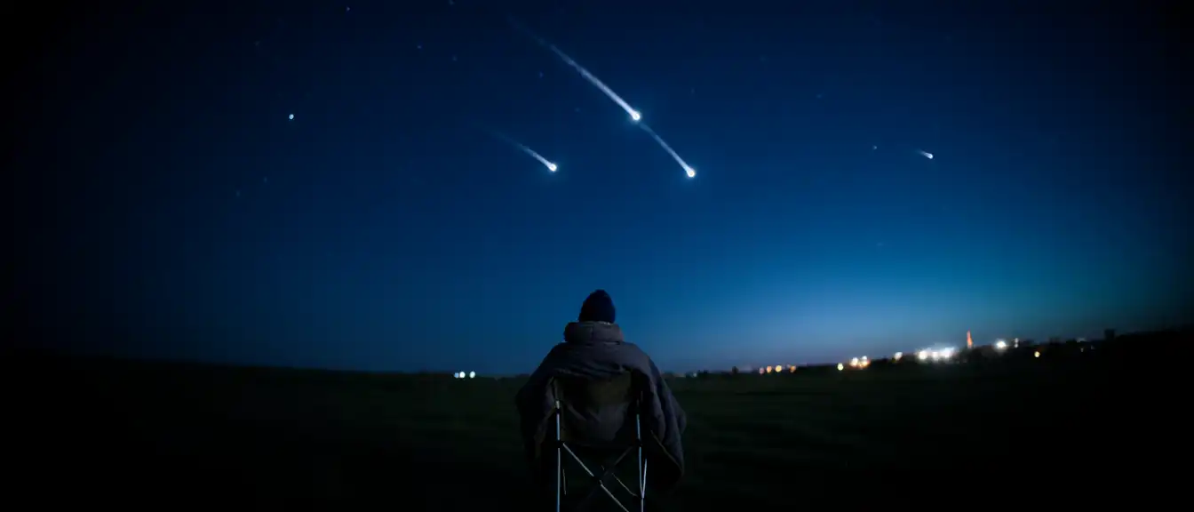Небо в огне и тень на солнце: как не пропустить двойное астрономическое шоу 12–13 августа