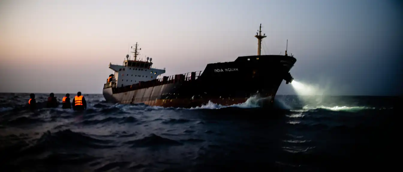 Трагедия в Красном море: индийское грузовое судно пошло ко дну после артиллерийского удара