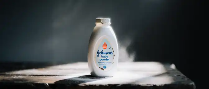 Цена десятилетий споров: Johnson & Johnson выплатит миллиарды долларов по делу о канцерогенной присыпке