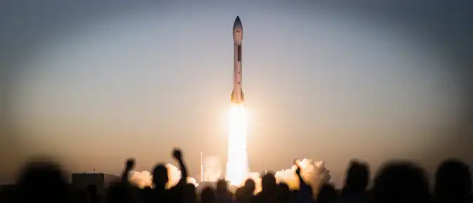 Компания SpaceX планирует вывести космический корабль Starship на околоземную орбиту в ходе четырнадцатого испытательного пуска